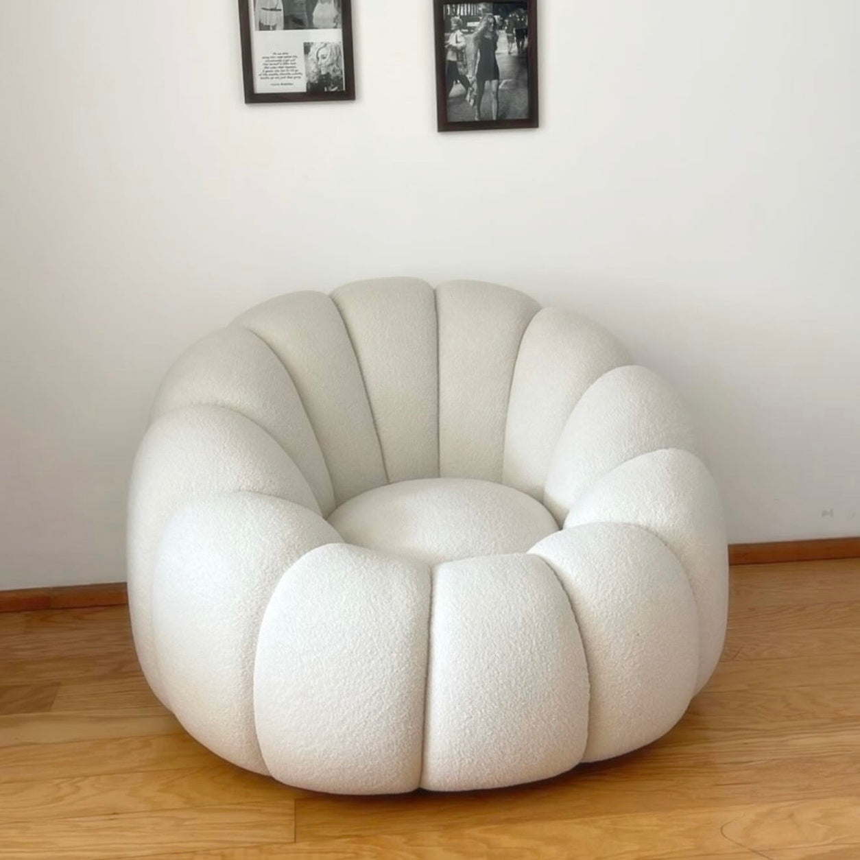 Shell with stool 